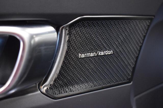 Volvo XC40 T3 163 pk AUT8 BNS Pro Leer/ Stoel + Stuur verw./ Camera/ Harman Kardon
