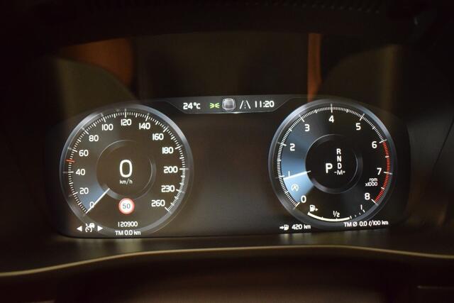Volvo XC40 T3 163 pk AUT8 BNS Pro Leer/ Stoel + Stuur verw./ Camera/ Harman Kardon