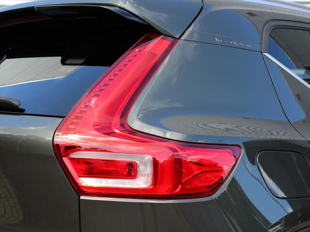 Volvo XC40 2.0 T4 Inscription Automaat / Panoramadak / Leder interieur / Privacy Glass / Harman Kardon