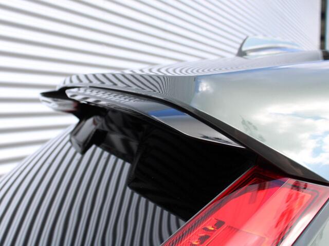Volvo XC40 2.0 T4 Inscription Automaat / Panoramadak / Leder interieur / Privacy Glass / Harman Kardon