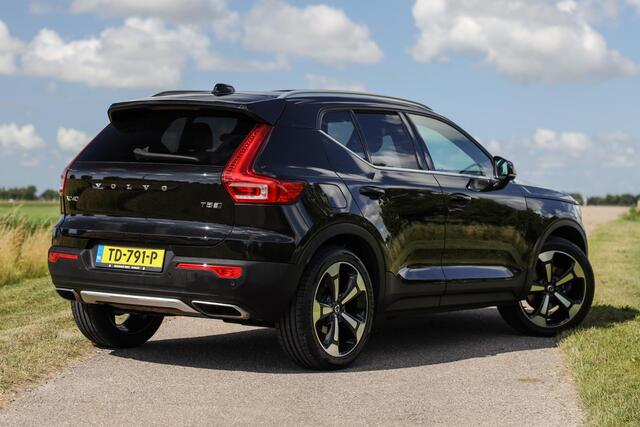 Volvo XC40 2.0 T5 AWD 247 PK Inscription ? Leder ? Pano ? LED