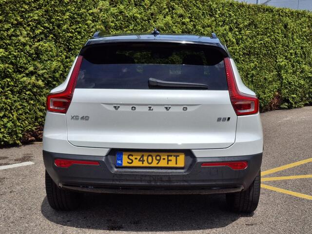 Volvo XC40 B5 AWD R-Design Panoramadak | Trekhaak | H&K Audio | 360 Camera |