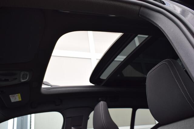 Volvo XC40 1.5 T5 Plug-in hybrid Ultimate Dark Panoramadak | Harman Kardon | Camera | ACC