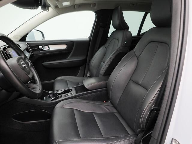 Volvo XC40 1.5 T4 Recharge Inscription Expression | PANO | 360° | H&K | KEYLESS