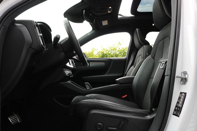 Volvo XC40 2.0 T4 R-Design 190PK (Panoramadak Sportleder/Memory Carplay Navi/Camera Full-Led 19InchLMV PrivacyGlass)