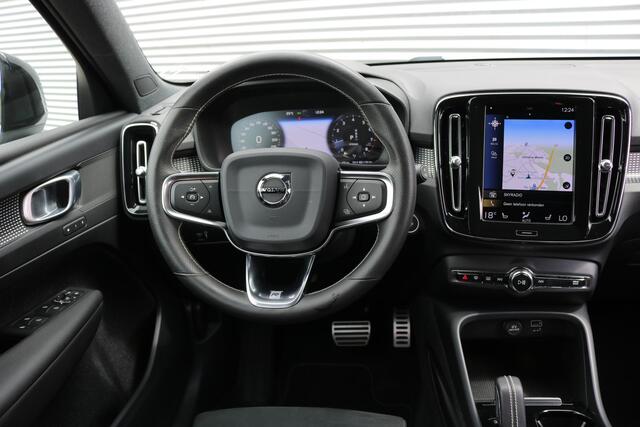 Volvo XC40 2.0 T4 R-Design 190PK (Panoramadak Sportleder/Memory Carplay Navi/Camera Full-Led 19InchLMV PrivacyGlass)