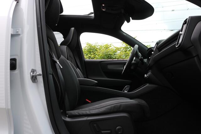Volvo XC40 2.0 T4 R-Design 190PK (Panoramadak Sportleder/Memory Carplay Navi/Camera Full-Led 19InchLMV PrivacyGlass)