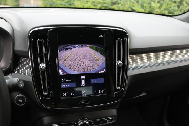 Volvo XC40 2.0 T4 R-Design 190PK (Panoramadak Sportleder/Memory Carplay Navi/Camera Full-Led 19InchLMV PrivacyGlass)