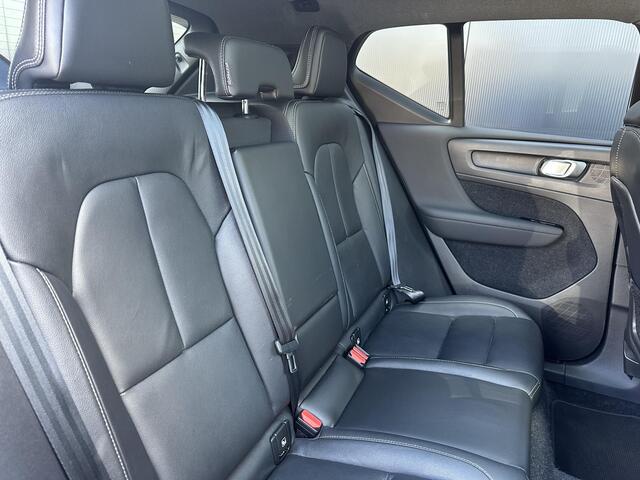 Volvo XC40 Recharge P8 AWD R-Design power seats/ lighting /intellisafe/ climate/ schuifdak/ 360 camera/ leder/ 20 inch