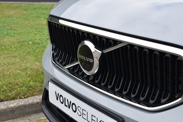 Volvo XC40 B4 211PK Automaat Core Bright Trekhaak | ACC | Blis | Camera | Stoelverwarming