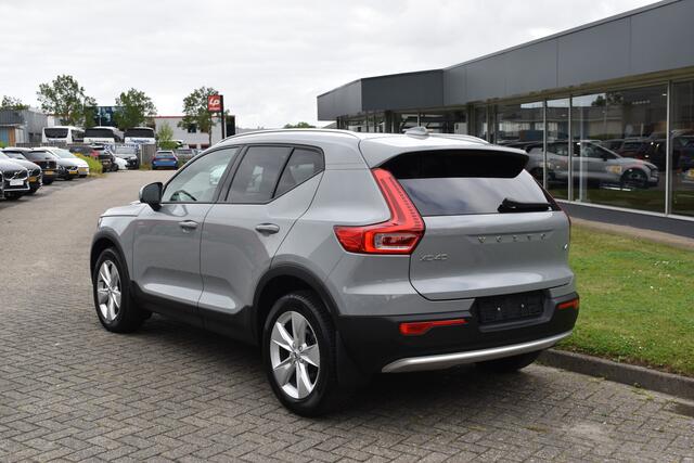 Volvo XC40 B4 211PK Automaat Core Bright Trekhaak | ACC | Blis | Camera | Stoelverwarming