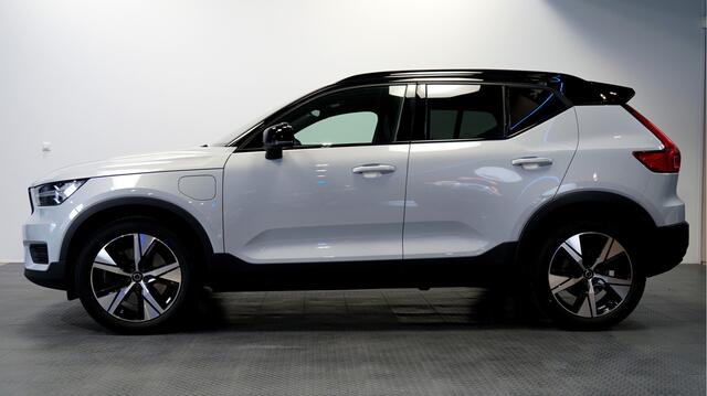 Volvo XC40 1.5 T5 193kW/262pk DCT7 Recharge R-Design PANORAMADAK + LEER/ALCANTARA + HARMAN/KARDON + EL.STOEL MET MEMORY + STOEL-&STUURVERWARMING + ADAPT.CRUISE + LANE ASSIST + NAVI SENSUS + CARPLAY/ANDROID AUTO + CAMERA + PARKSENSOREN V&A + 19" LM-VELGEN!!