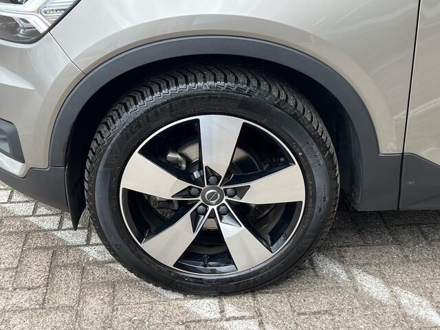 Volvo XC40 1.5 T2 Business Pro | Navigatie | Stoel & stuurverwarming | DAB | Elektrische achterklep | Achteruitrijcamera | Cruise Control adaptief | Dodehoek detectie |
