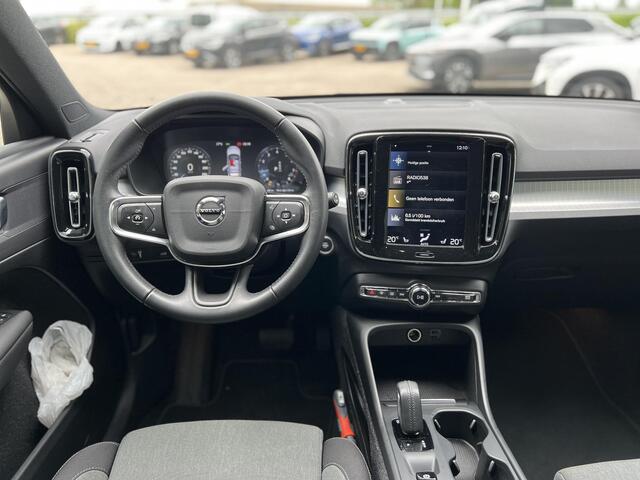 Volvo XC40 1.5 T2 Business Pro | Navigatie | Stoel & stuurverwarming | DAB | Elektrische achterklep | Achteruitrijcamera | Cruise Control adaptief | Dodehoek detectie |