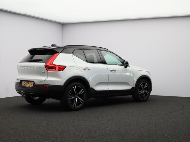 Volvo XC40 T5 Recharge R-Design / Trekhaak / Panoramadak / Adaptive Cruise / Nubuck Bekleding / Keyless / BLIS / Parkeercamera / Getint Glas /