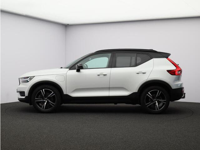 Volvo XC40 T5 Recharge R-Design / Trekhaak / Panoramadak / Adaptive Cruise / Nubuck Bekleding / Keyless / BLIS / Parkeercamera / Getint Glas /