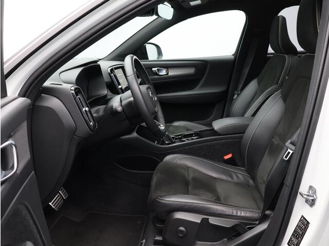 Volvo XC40 T5 Recharge R-Design / Trekhaak / Panoramadak / Adaptive Cruise / Nubuck Bekleding / Keyless / BLIS / Parkeercamera / Getint Glas /