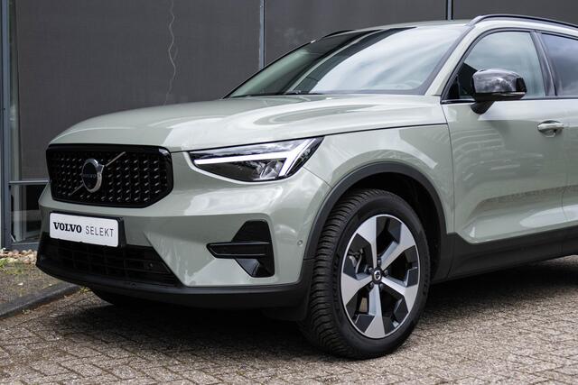 Volvo XC40 B4 Plus Dark | Google Navigatie | 360 graden Camera | Panoramisch schuif-/kanteldak | Lederen bekleding | Harman Kardon Premium Sound |