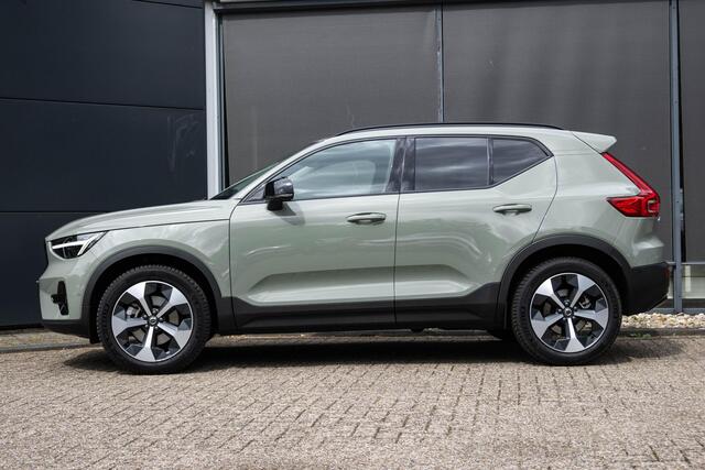 Volvo XC40 B4 Plus Dark | Google Navigatie | 360 graden Camera | Panoramisch schuif-/kanteldak | Lederen bekleding | Harman Kardon Premium Sound |