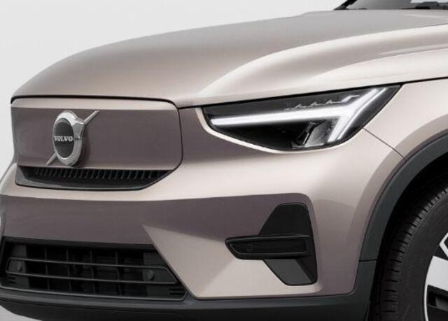Volvo XC40 Single Motor Extened Range Core 82 kWh | Camera | Climate control |