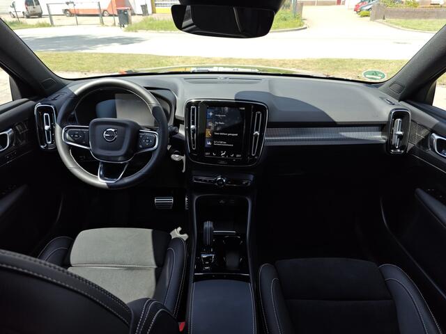 Volvo XC40 T5 Recharge R-Design | Rijklaarprijs | Trekhaak | Intellisafe Packs |