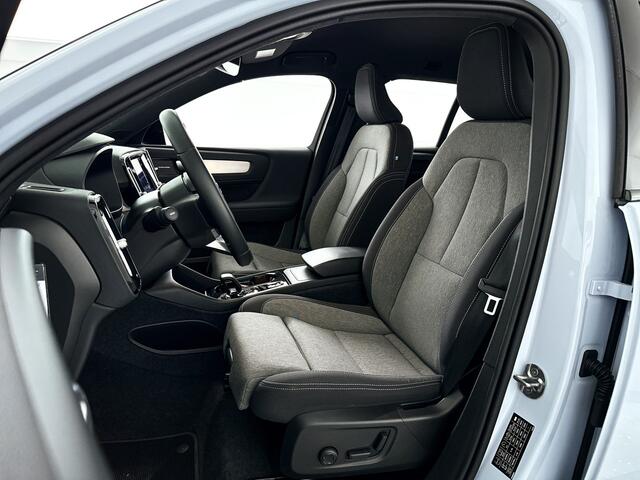 Volvo XC40 B4 Aut. Plus Dark | Harman Kardon | Stoel- en stuurverwarming | Parkeercamera | Trekhaak