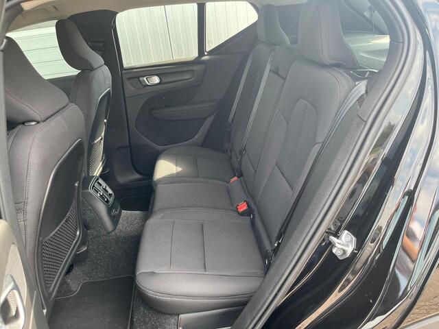 Volvo XC40 1.5 T5 Recharge Inscription Expression, Panoramadak, H&K, 360° Camera, Stoel/stuur verwarming