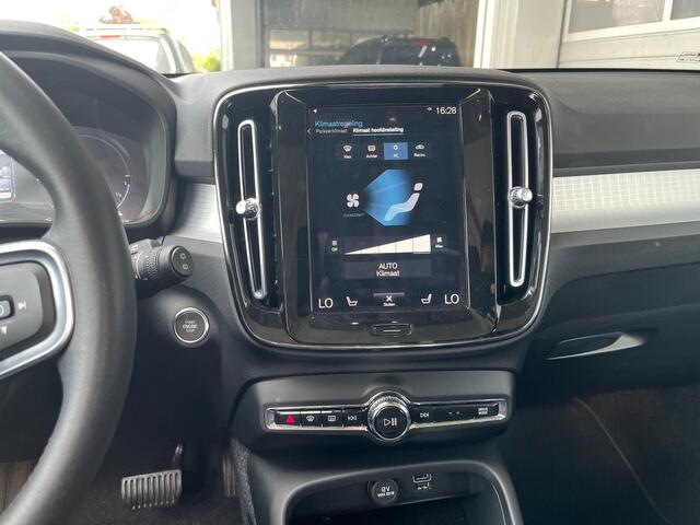 Volvo XC40 1.5 T5 Recharge Inscription Expression, Panoramadak, H&K, 360° Camera, Stoel/stuur verwarming