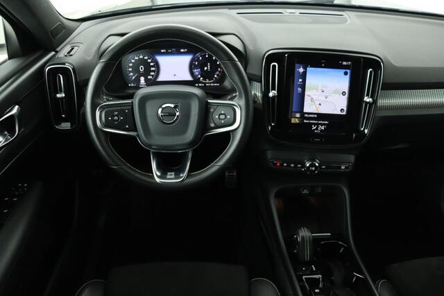 Volvo XC40 1.5 T3 R-Design | Leder/Alcantara | Full LED | Navigatie | PDC | Climate control | Getint glas | Cruise control