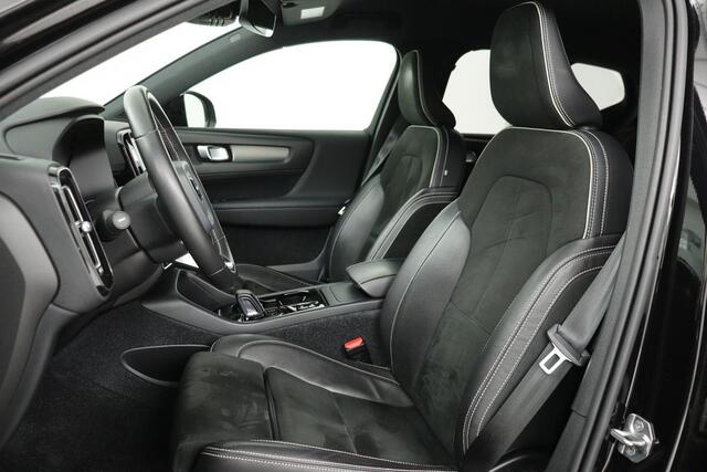 Volvo XC40 1.5 T3 R-Design | Leder/Alcantara | Full LED | Navigatie | PDC | Climate control | Getint glas | Cruise control