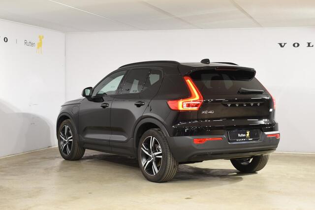 Volvo XC40 T5 262PK Automaat Recharge R-Design / Navigatie / Camera / Parkeersensoren / Elektrische Stoelen / Stuur en Stoelverwarming / LM Velgen / Trekhaak