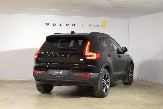 Volvo XC40 T5 262PK Automaat Recharge R-Design / Navigatie / Camera / Parkeersensoren / Elektrische Stoelen / Stuur en Stoelverwarming / LM Velgen / Trekhaak
