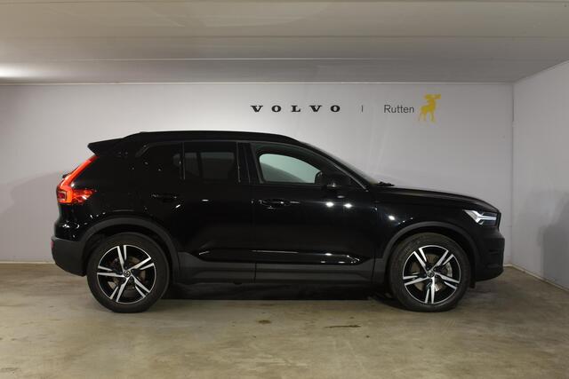 Volvo XC40 T5 262PK Automaat Recharge R-Design / Navigatie / Camera / Parkeersensoren / Elektrische Stoelen / Stuur en Stoelverwarming / LM Velgen / Trekhaak