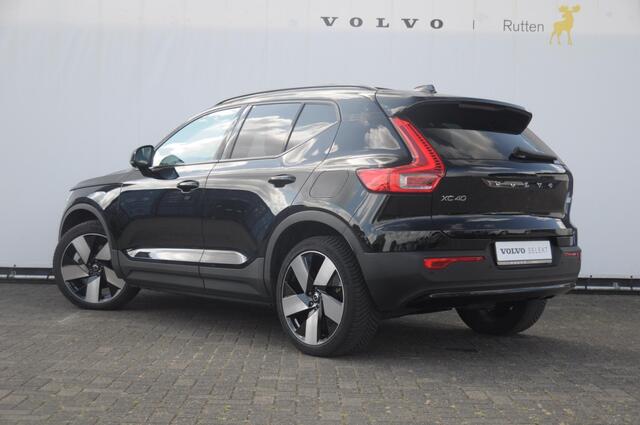 Volvo XC40 408PK Automaat Recharge Twin Ultimate / Adaptieve cruise control/ Panoramadak/ Elektrische stoelen met geheugen/ BLIS/ Elektrische achterklep/ Parkeersensoren met 360 Camera/ Stoel en stuurwielverwarming/ Mistlampen/ Luxe bekleding/ 20" Velgen/ Harman kar
