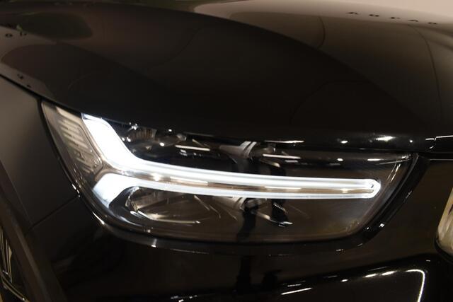 Volvo XC40 T4 211PK Automaat Recharge Inscription / Navigatie / Adaptive Cruise control / Leer / Stoelverwarming / Stuurverwarming / Achteruitrijcamera / Elektrische Achterklep / Trekhaak /