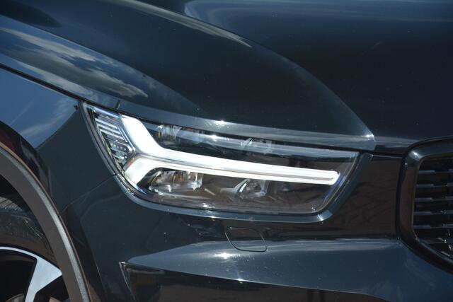 Volvo XC40 2.0 T5 AWD R-Design Intro Edition | Panaramadak | 360 camera | Harman-kardon | Navigatie | Memory seats | Lane assist |