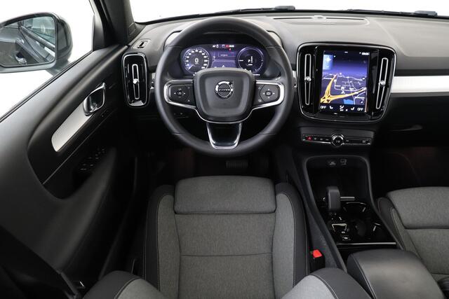 Volvo XC40 T4 PLUG-IN HYBRID PLUS DARK -CAMERA|TREKHAAK|ADAP.CRUISE|PRIVACY.GLAS|HARMAN/KARDON