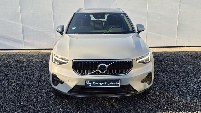 Volvo XC40 1.5 T2 Automaat Binnen 1 week leverbaar - Led-Thorshammer - Winterpakket - 18"LM