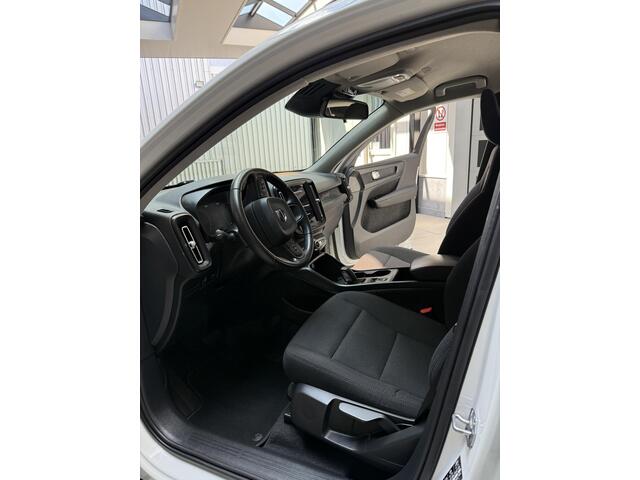 Volvo XC40 1.5 T2 Momentum Core
