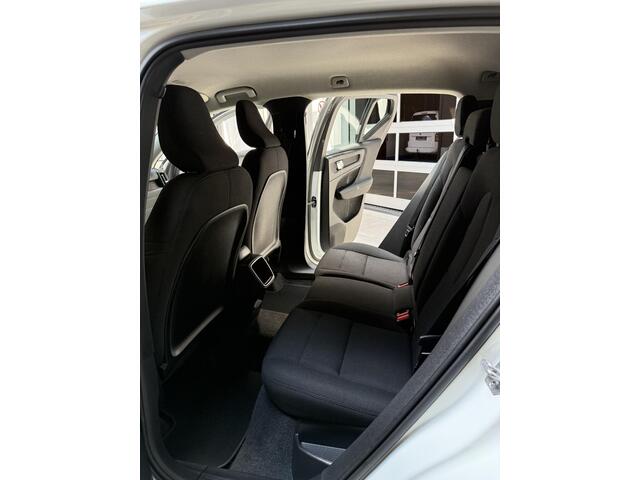 Volvo XC40 1.5 T2 Momentum Core