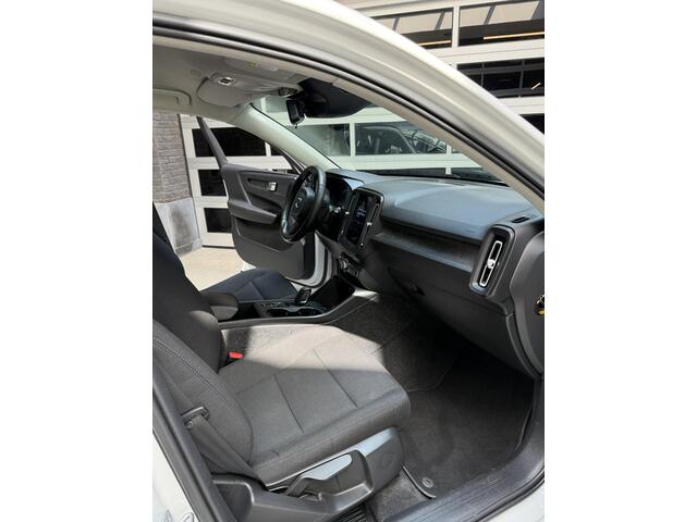 Volvo XC40 1.5 T2 Momentum Core