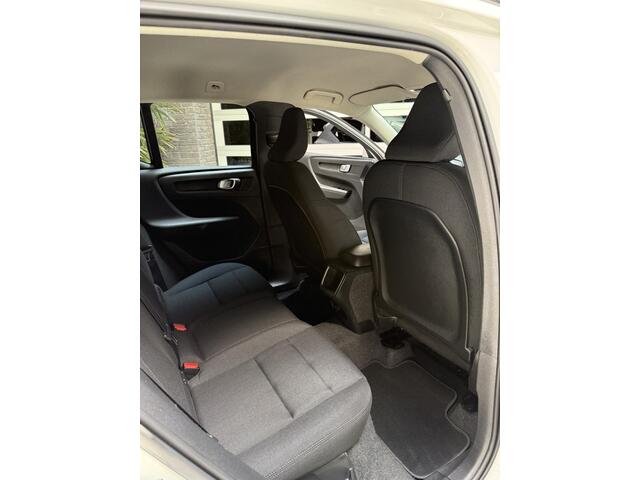 Volvo XC40 1.5 T2 Momentum Core