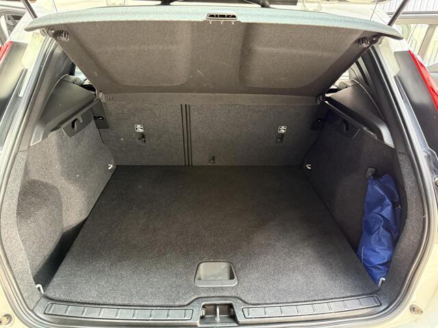 Volvo XC40 1.5 T2 Momentum Core