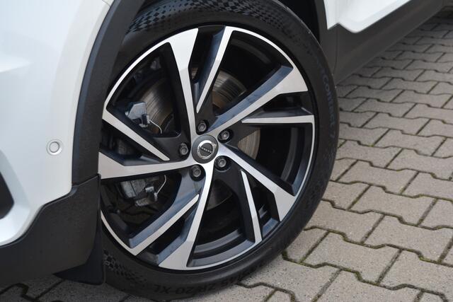Volvo XC40 1.5 T4 Recharge R-Design | ACC | Pano | Trekhaak |