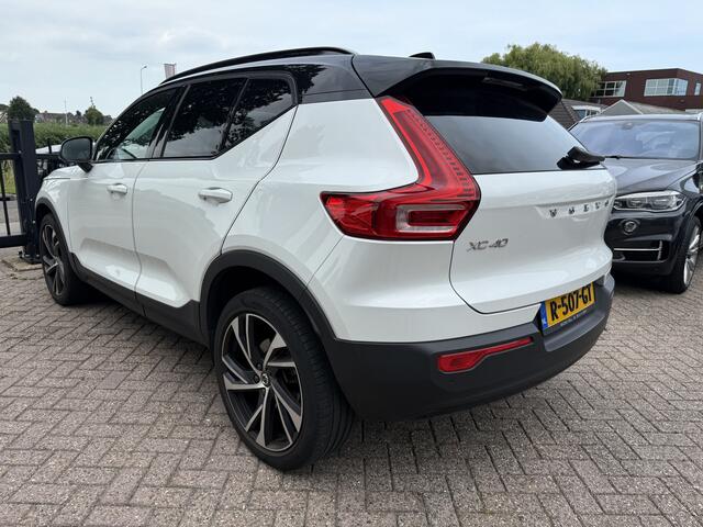 Volvo XC40 2.0 B4 R-Design - Seat Pack - Lightning Pack 2.000kg trekgewicht!!