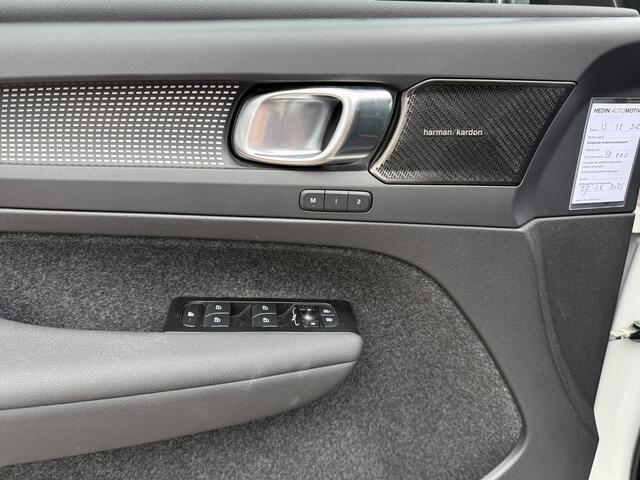 Volvo XC40 2.0 B4 R-Design - Seat Pack - Lightning Pack 2.000kg trekgewicht!!