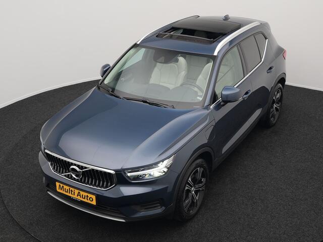 Volvo XC40 T5 Recharge Inscription Plug In Hybrid 261pk Dealer O.H. PHEV | Panodak | Trekhaak af Fabriek | Lederen Sportstoelen Memory | Pilot Assist | Harman Kardon | Adaptive Cruise | Navigatie | Apple Carplay | Camera | DAB | Virtual |