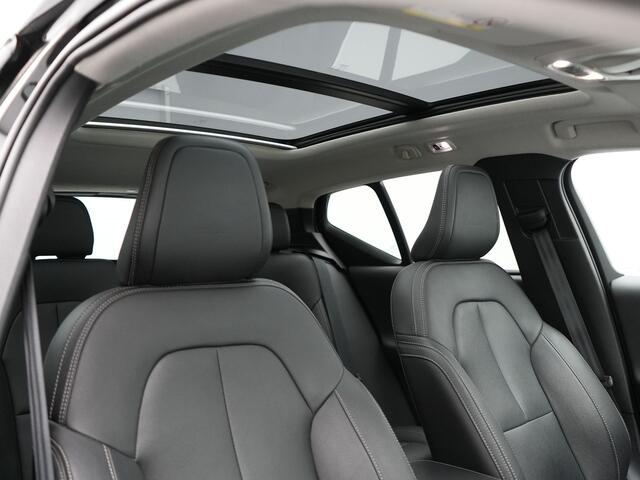 Volvo XC40 T5 Twin Engine Inscription Plug In Hybrid 261pk PHEV | Panodak | Trekhaak af Fabriek | Lederen Sportstoelen Memory | Pilot Assist | Harman Kardon | Adaptive Cruise | Navigatie | Apple Carplay | Camera | DAB |