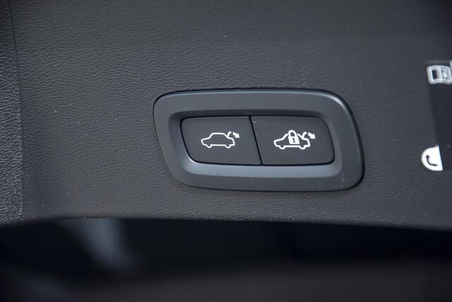 Volvo XC40 1.5 T5 RECHARGE R-DESIGN