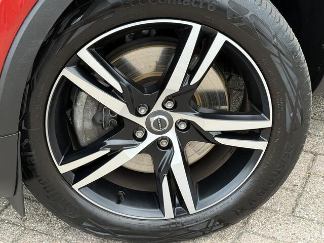 Volvo XC40 1.5 T5 Twin Engine R-Design | Trekhaak | 360° Camera | 1ste eigenaar | Blis | Adaptieve Cruise controle | LED |